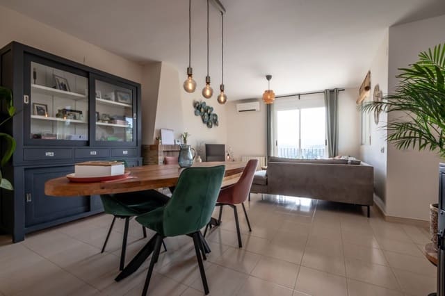 4 soveværelse Villa til salg i Chiva med swimmingpool garage - € 359.000 (Ref: 10057414)