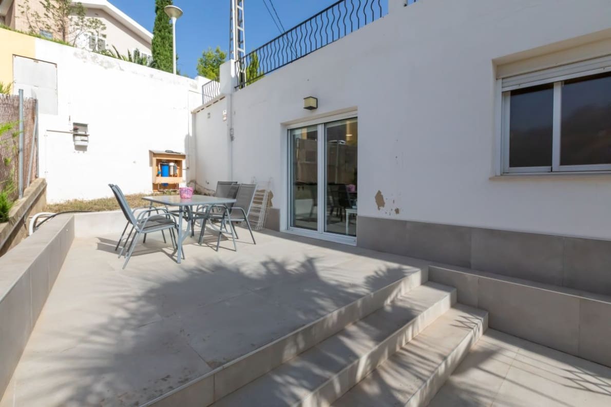 4 soveværelse Villa til salg i Chiva med swimmingpool garage - € 359.000 (Ref: 10057414)