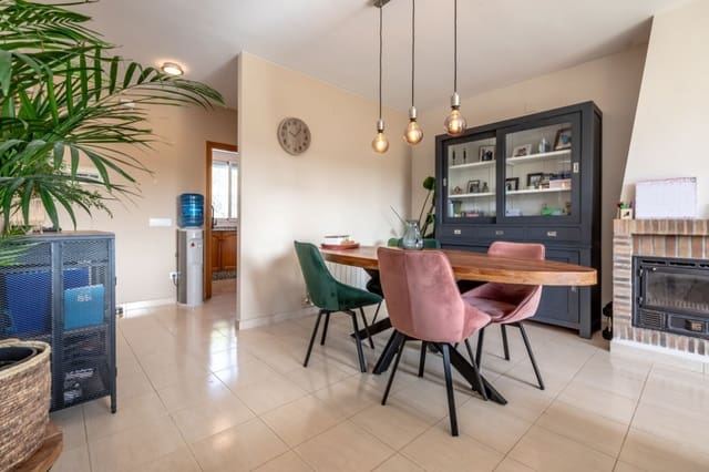4 soveværelse Villa til salg i Chiva med swimmingpool garage - € 359.000 (Ref: 10057414)