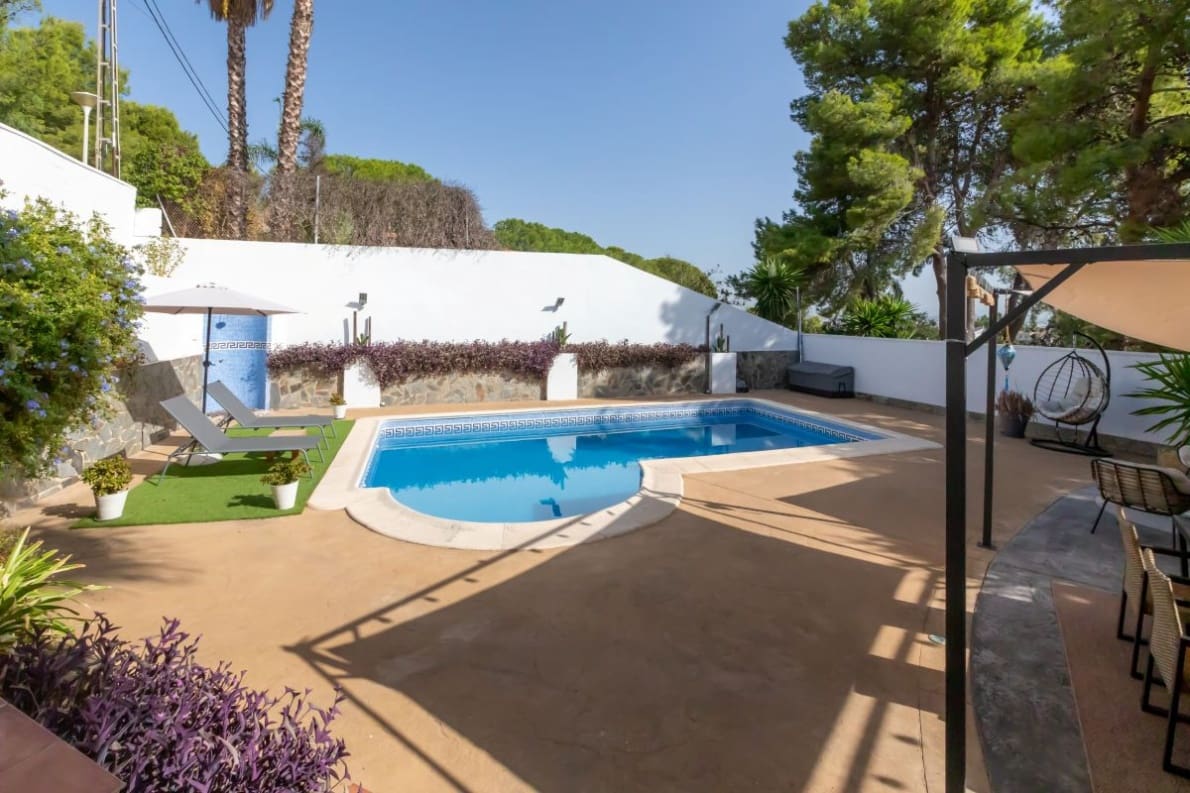 4 soveværelse Villa til salg i Chiva med swimmingpool garage - € 359.000 (Ref: 10057414)