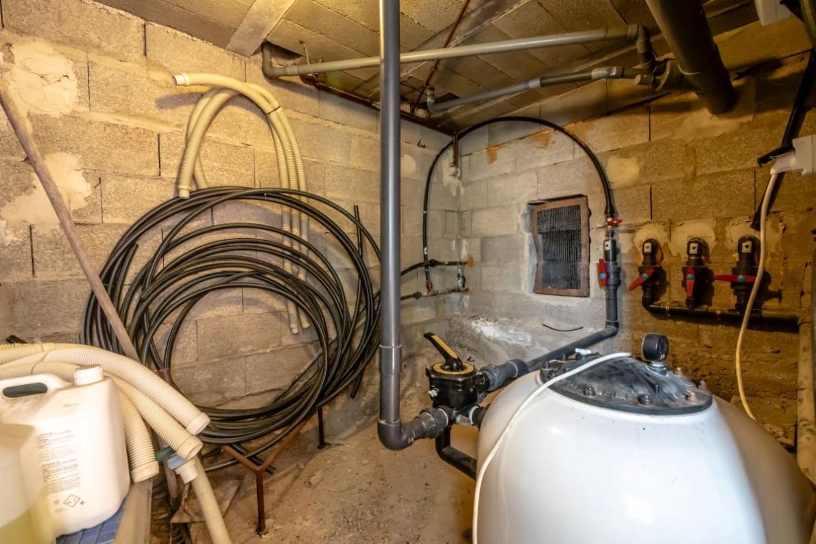 4 soveværelse Villa til salg i Chiva med swimmingpool garage - € 359.000 (Ref: 10057414)