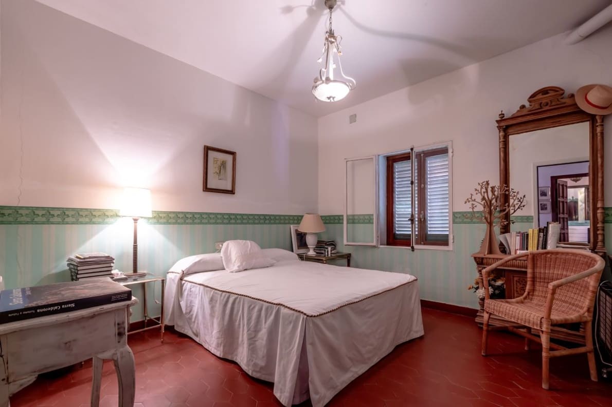 9 bedroom Villa for sale in Naquera with pool garage - € 1,100,000 (Ref: 10057415)