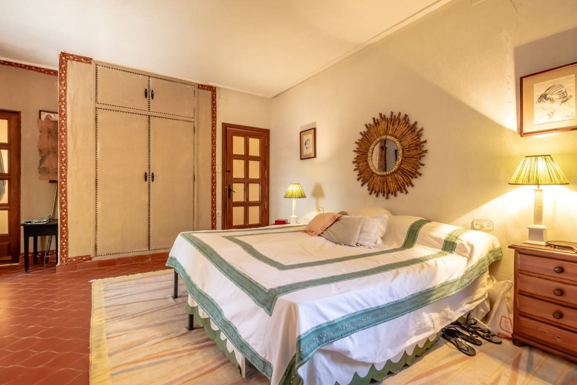 9 bedroom Villa for sale in Naquera with pool garage - € 1,100,000 (Ref: 10057415)