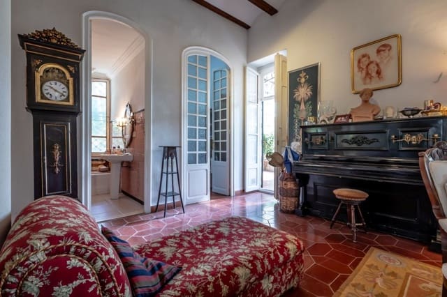9 Zimmer Villa zu verkaufen in Náquera mit Pool Garage - 1.100.000 € (Ref: 10057415)