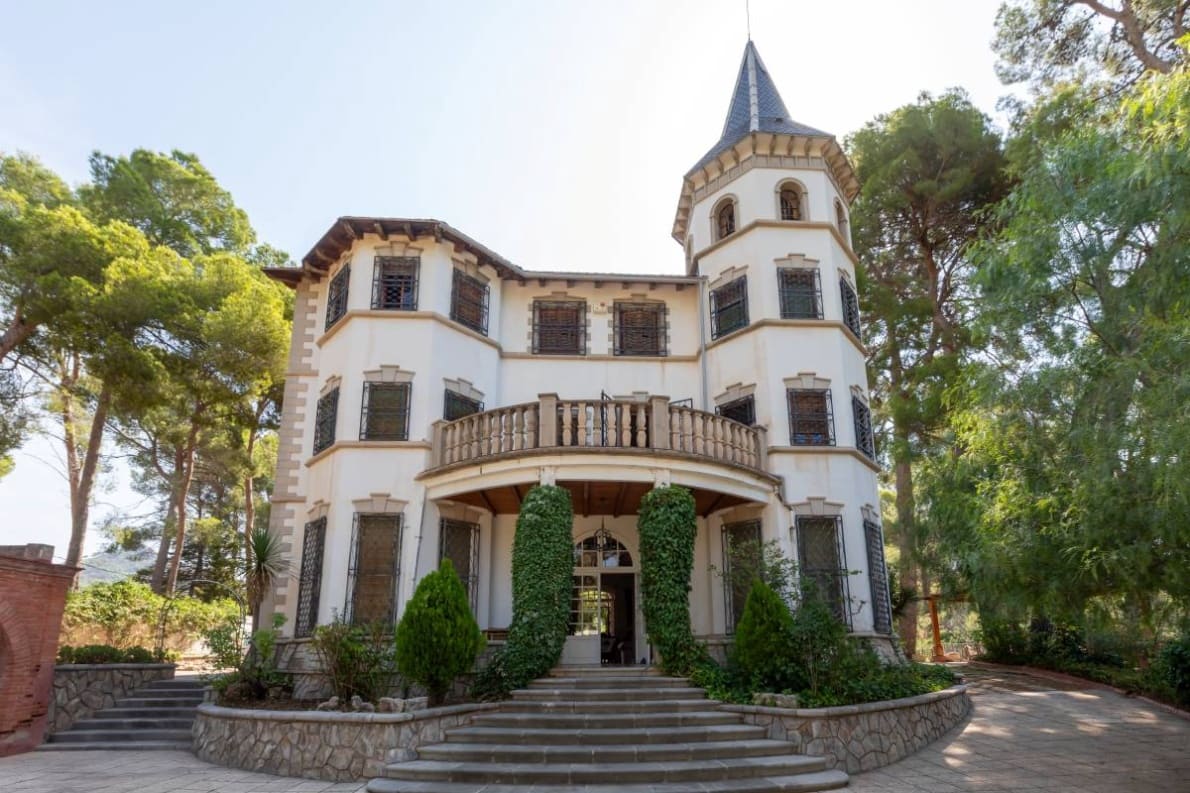 9 bedroom Villa for sale in Naquera with pool garage - € 1,100,000 (Ref: 10057415)