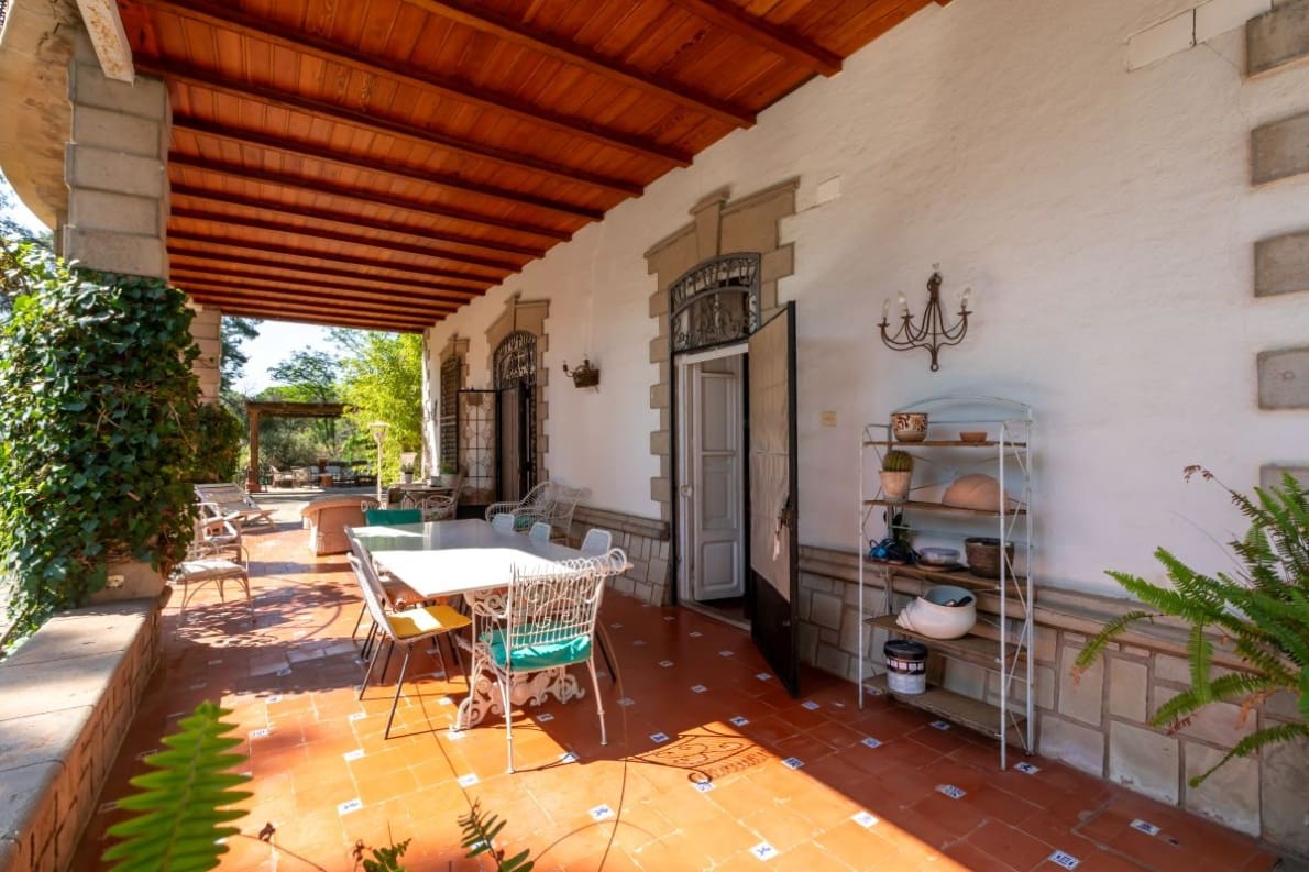 9 bedroom Villa for sale in Naquera with pool garage - € 1,100,000 (Ref: 10057415)