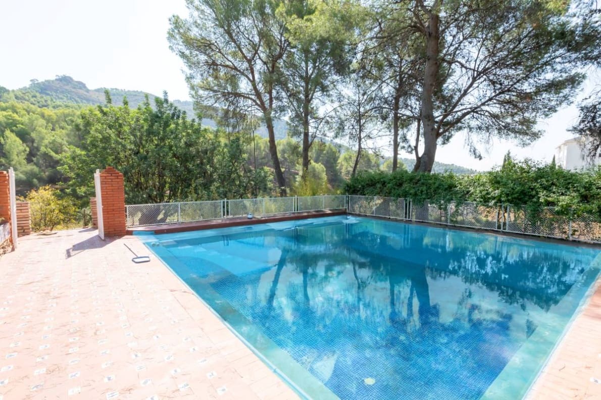 9 bedroom Villa for sale in Naquera with pool garage - € 1,100,000 (Ref: 10057415)