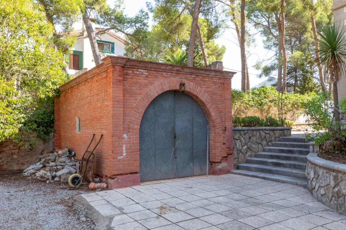 9 bedroom Villa for sale in Naquera with pool garage - € 1,100,000 (Ref: 10057415)