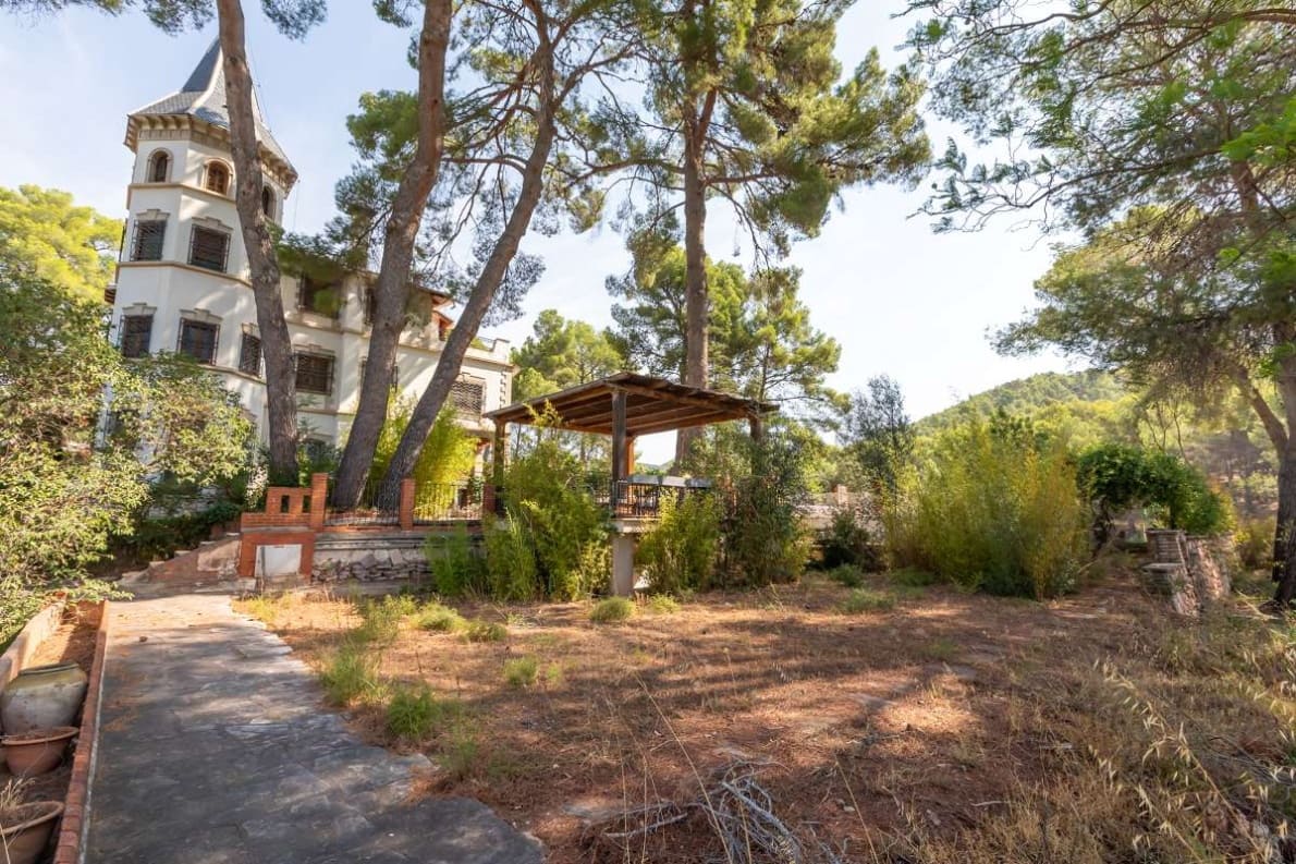 9 bedroom Villa for sale in Naquera with pool garage - € 1,100,000 (Ref: 10057415)