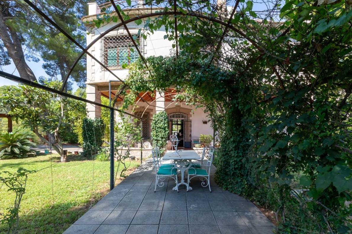 9 bedroom Villa for sale in Naquera with pool garage - € 1,100,000 (Ref: 10057415)
