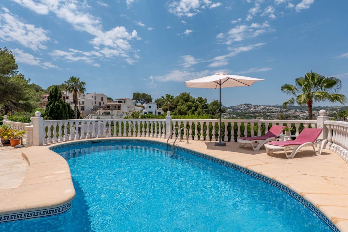 Chalet de 2 habitaciones en Moraira en venta con piscina garaje - 549.000 € (Ref: 10057416)