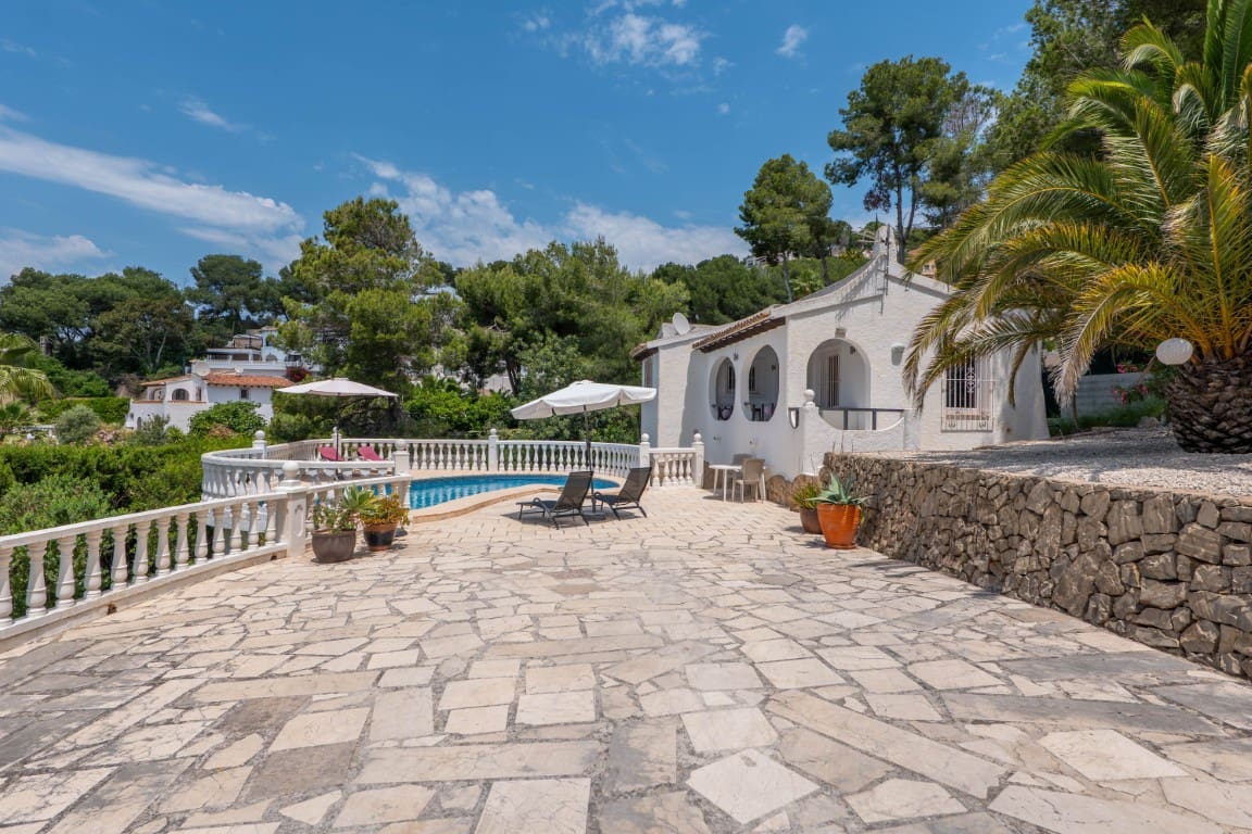 Chalet de 2 habitaciones en Moraira en venta con piscina garaje - 549.000 € (Ref: 10057416)