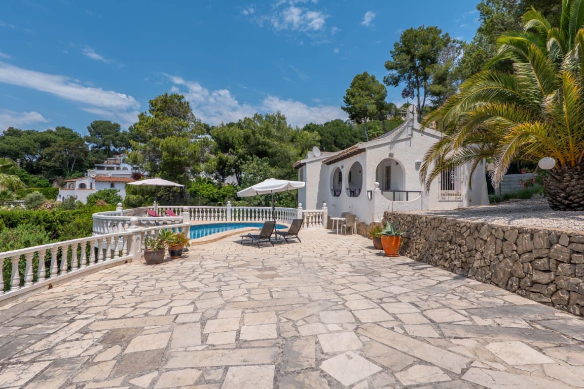 Chalet de 2 habitaciones en Moraira en venta con piscina garaje - 549.000 € (Ref: 10057416)