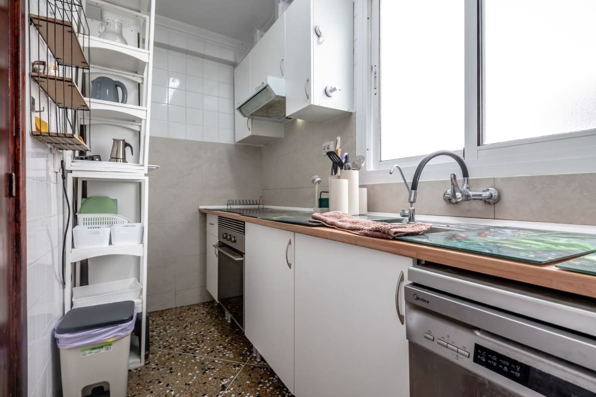 Apartamento de 3 habitaciones en València ciudad en venta - 240.000 € (Ref: 10057421)