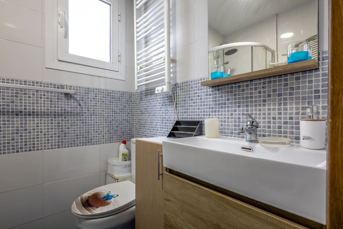 Apartamento de 3 habitaciones en València ciudad en venta - 240.000 € (Ref: 10057421)
