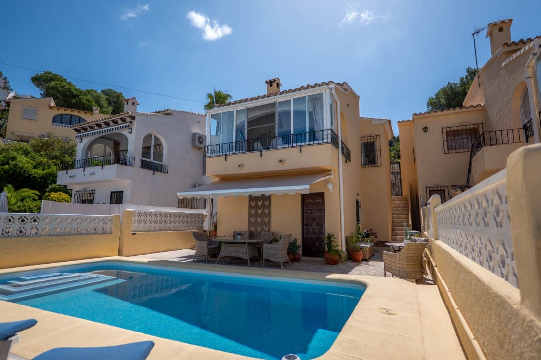 Chalet de 3 habitaciones en Moraira en venta con piscina garaje - 499.000 € (Ref: 10057425)