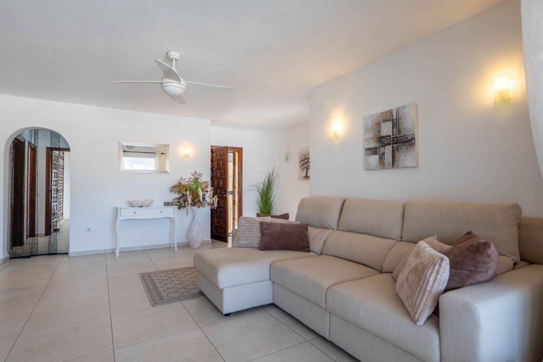 Chalet de 3 habitaciones en Moraira en venta con piscina garaje - 499.000 € (Ref: 10057425)