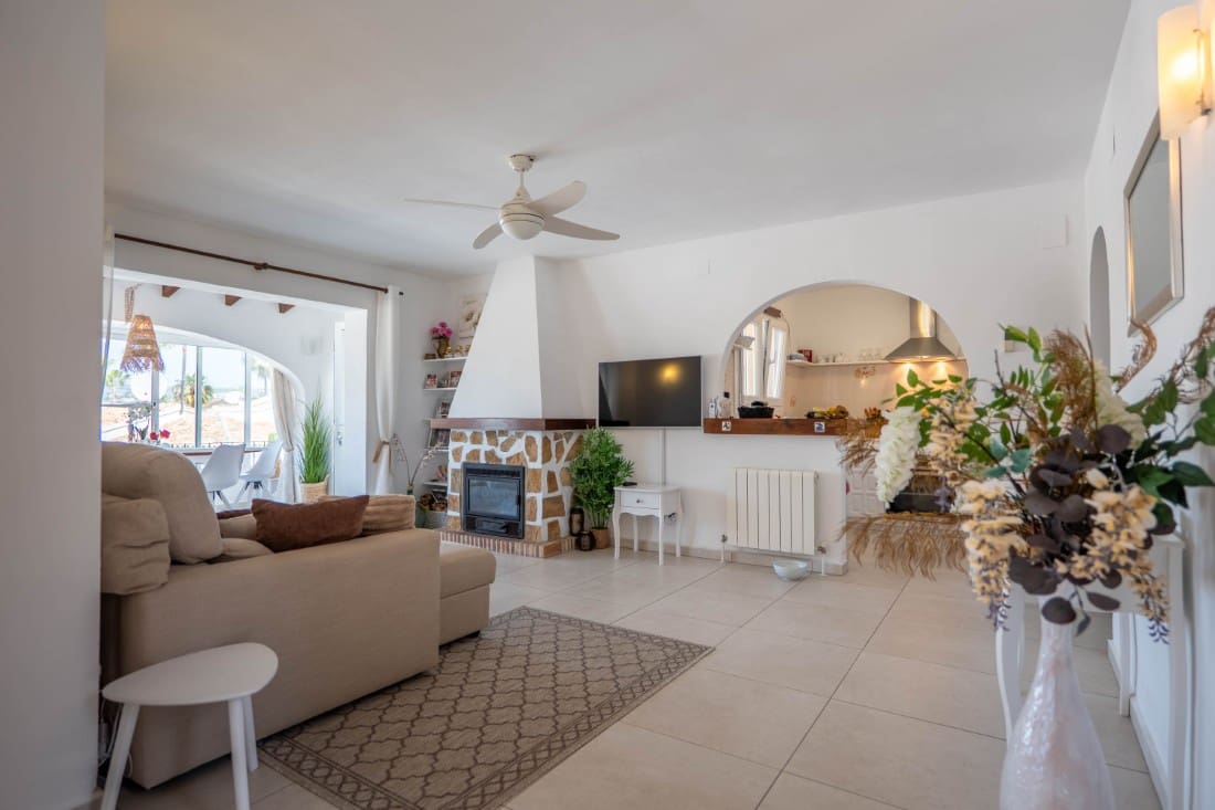 Chalet de 3 habitaciones en Moraira en venta con piscina garaje - 499.000 € (Ref: 10057425)