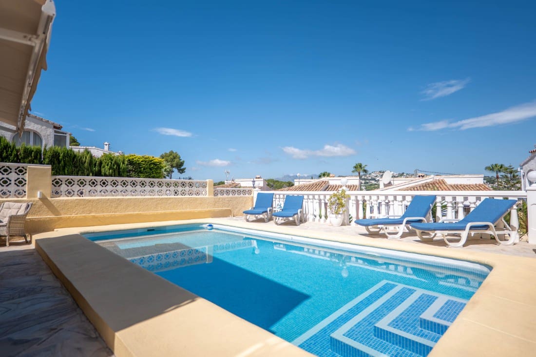 Chalet de 3 habitaciones en Moraira en venta con piscina garaje - 499.000 € (Ref: 10057425)