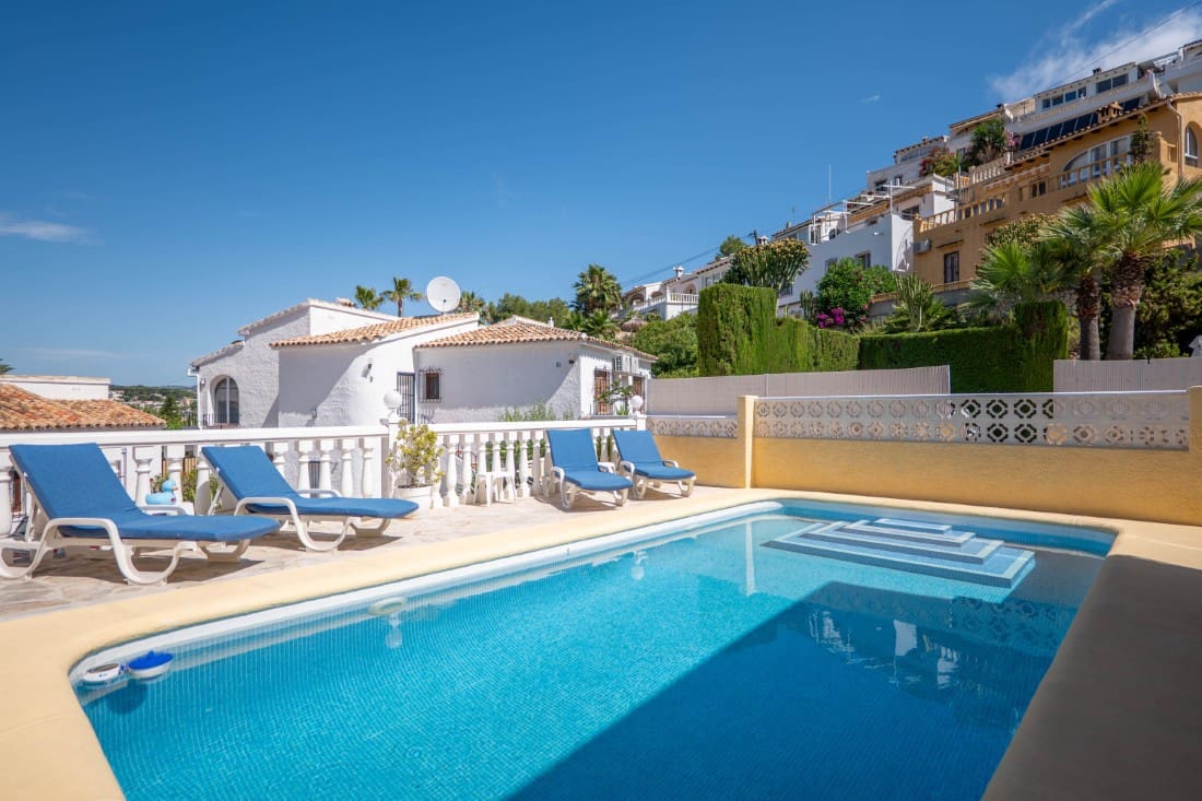 Chalet de 3 habitaciones en Moraira en venta con piscina garaje - 499.000 € (Ref: 10057425)