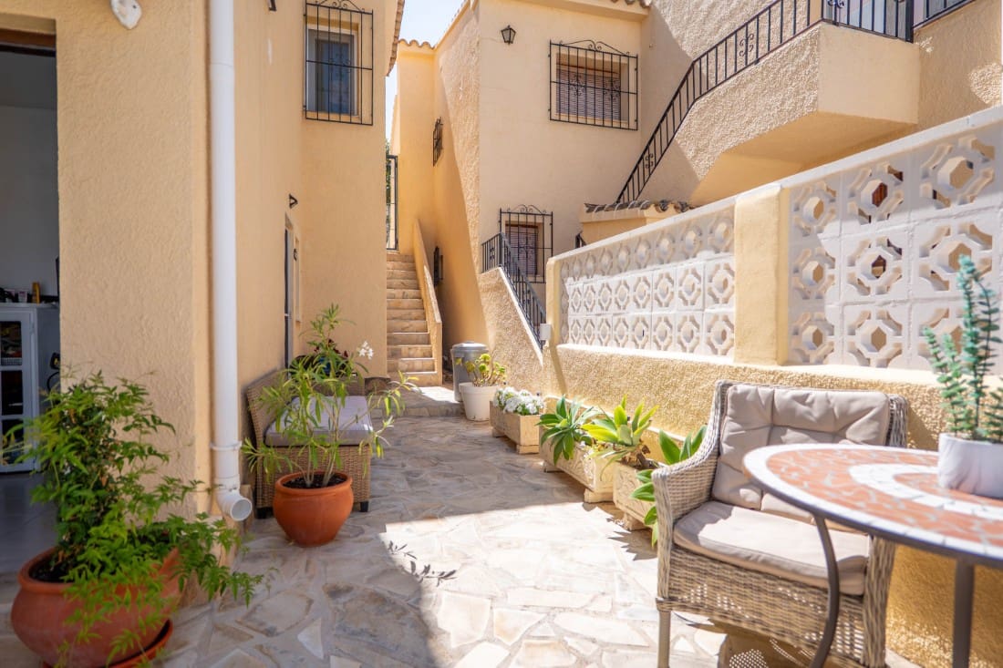 Chalet de 3 habitaciones en Moraira en venta con piscina garaje - 499.000 € (Ref: 10057425)