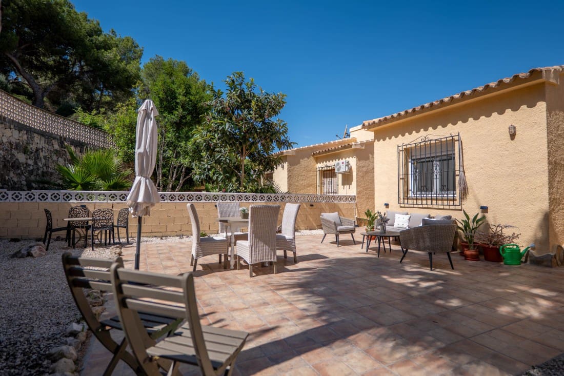Chalet de 3 habitaciones en Moraira en venta con piscina garaje - 499.000 € (Ref: 10057425)