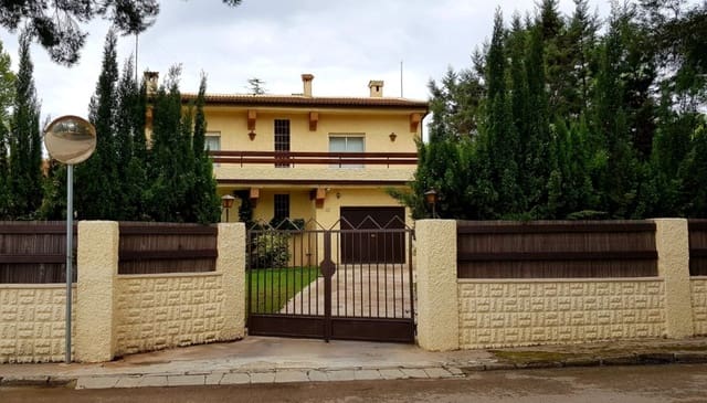 5 slaapkamer Villa te koop in Alberic met zwembad - € 369.000 (Ref: 10057435)