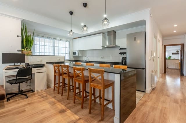 4 sovrum Lägenhet till salu i Ciutat Vella, Valencia stad - 870 000 € (Ref: 10132281)