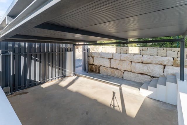 Chalet de 3 habitaciones en Finestrat Pueblo, Finestrat en venta con piscina garaje - 890.000 € (Ref: 10045619)
