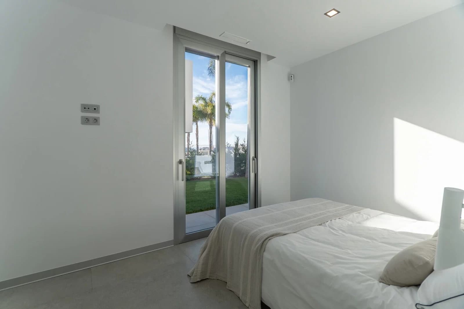 Chalet de 3 habitaciones en Finestrat en venta con piscina garaje - 890.000 € (Ref: 10045619)
