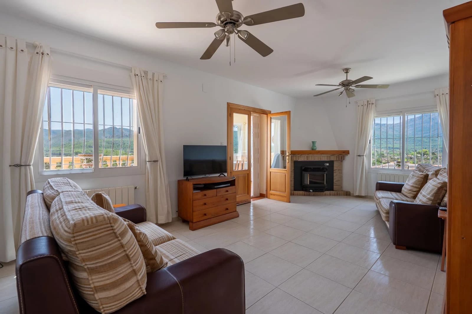 Chalet de 5 habitaciones en Jalón / Xaló en venta con piscina garaje - 599.000 € (Ref: 10045621)