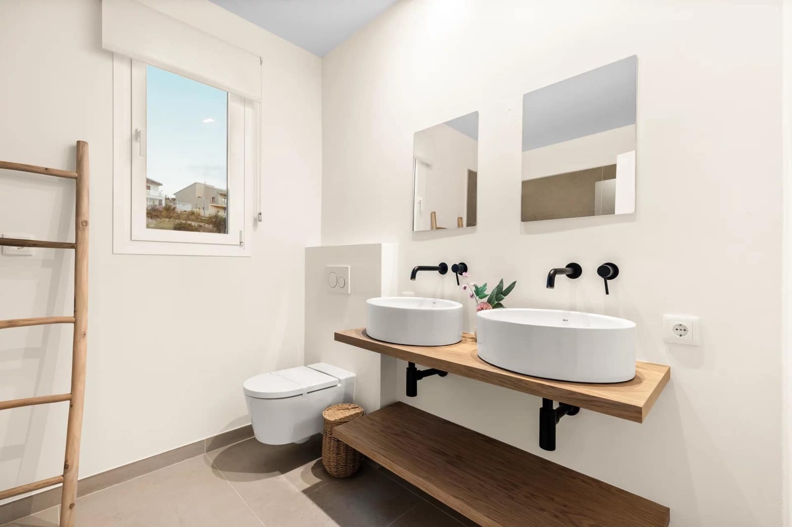 6 quarto Moradia para venda em Benitachell / Benitatxell com piscina - 1 595 000 € (Ref: 10045627)