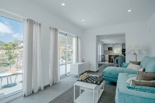 4 chambre Villa/Maison à vendre à Calpe / Calp avec piscine - 1 099 000 € (Ref: 10045635)