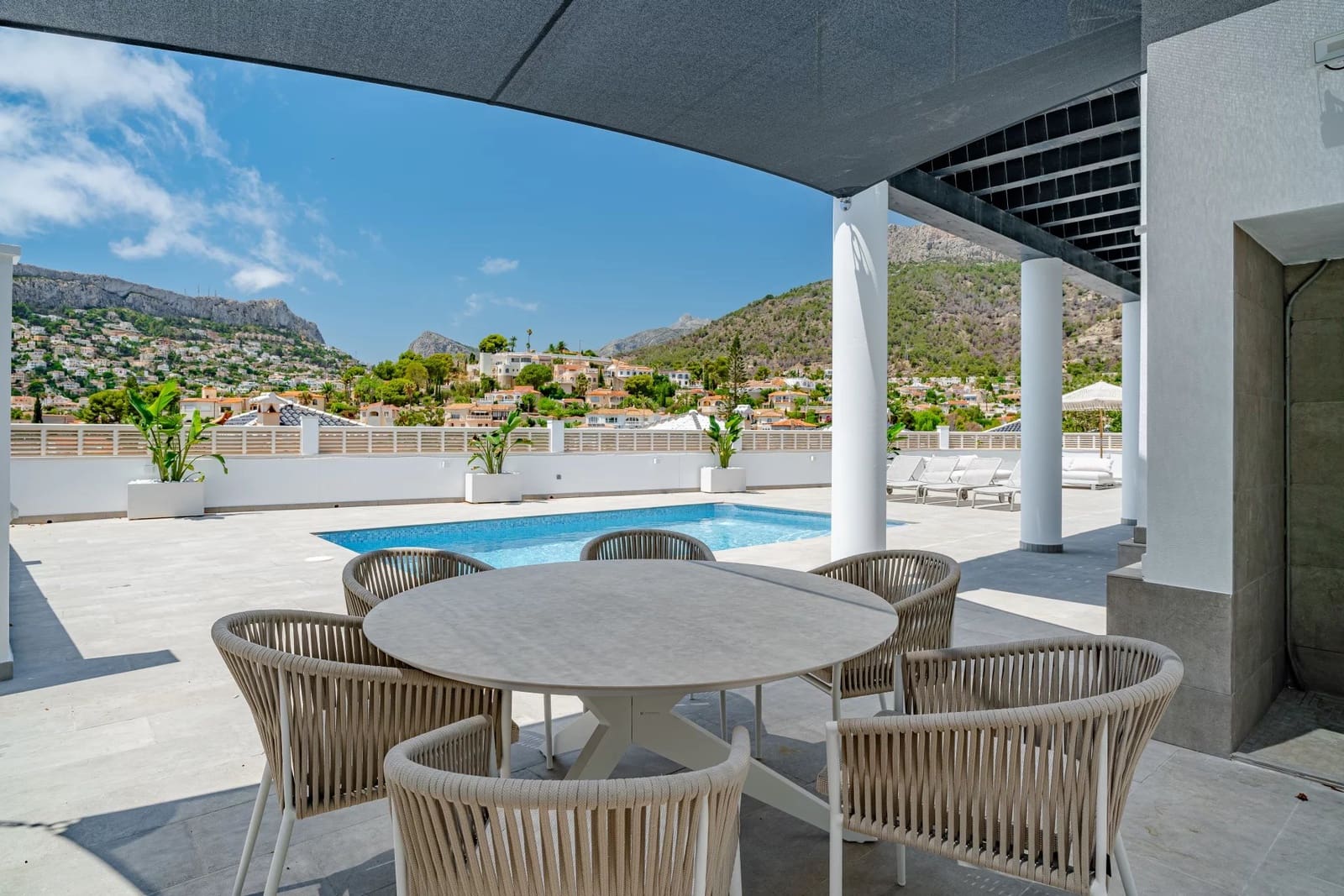 4 chambre Villa/Maison à vendre à Calpe / Calp avec piscine - 1 099 000 € (Ref: 10045635)