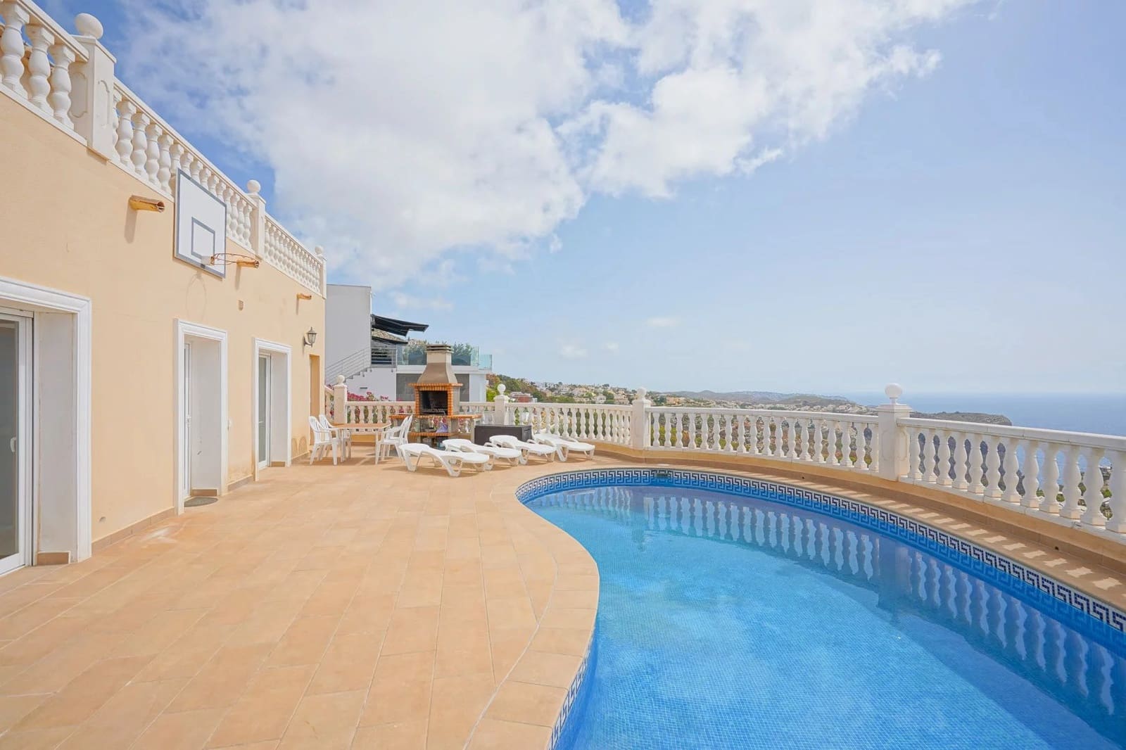 3 quarto Moradia para venda em Benitachell / Benitatxell com piscina - 715 000 € (Ref: 10045638)