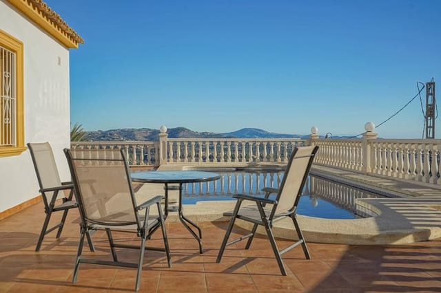 Chalet de 4 habitaciones en Canuta, Calpe / Calp en venta con piscina - 690.000 € (Ref: 10045645)