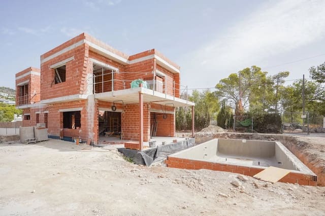 Chalet de 3 habitaciones en Calpe / Calp en venta con piscina - 925.000 € (Ref: 10045652)