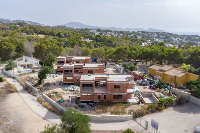 Chalet de 3 habitaciones en Pueblo, Calpe / Calp en venta con piscina garaje - 925.000 € (Ref: 10045652)