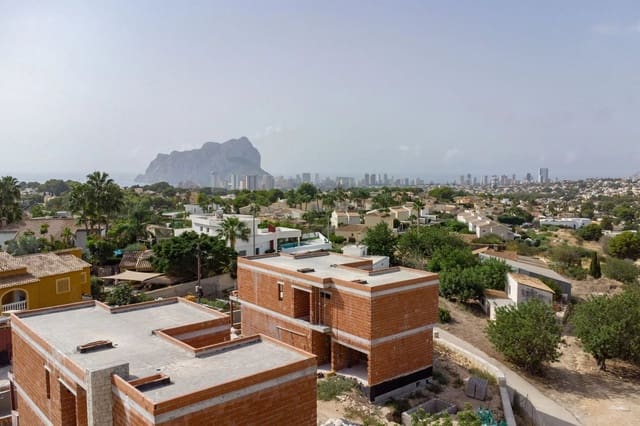Chalet de 3 habitaciones en Pueblo, Calpe / Calp en venta con piscina garaje - 925.000 € (Ref: 10045652)