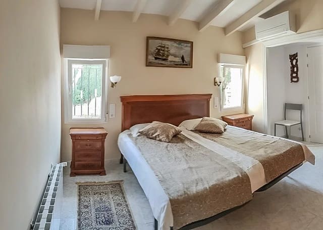 5 chambre Villa/Maison à vendre à Centro ciudad, Javea / Xàbia avec piscine garage - 950 000 € (Ref: 10045660)