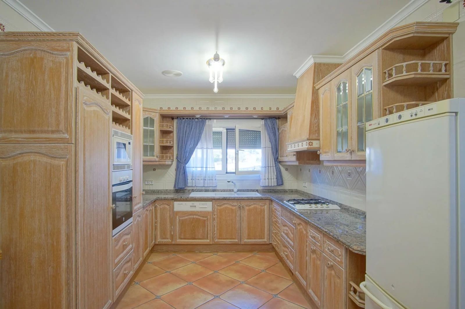 8 soverom Villa til salgs i Benissa med svømmebasseng - € 2 995 000 (Ref: 10045662)