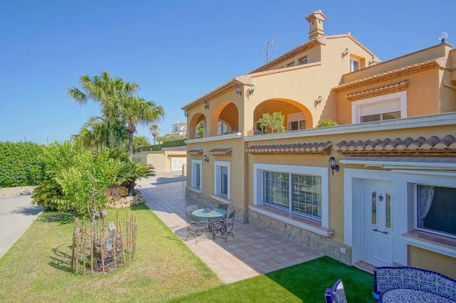 8 soverom Villa til salgs i Benissa med svømmebasseng - € 2 995 000 (Ref: 10045662)