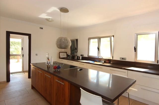 5 makuuhuone Huvila myytävänä paikassa Centro ciudad, Javea / Xàbia mukana uima-altaan - 1 315 000 € (Ref: 10045663)