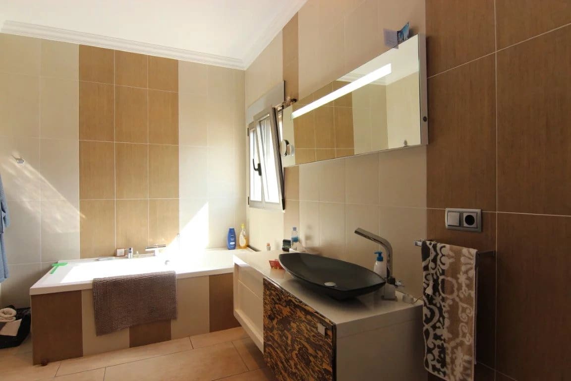 5 makuuhuone Huvila myytävänä paikassa Javea / Xabia mukana uima-altaan - 1 315 000 € (Ref: 10045663)
