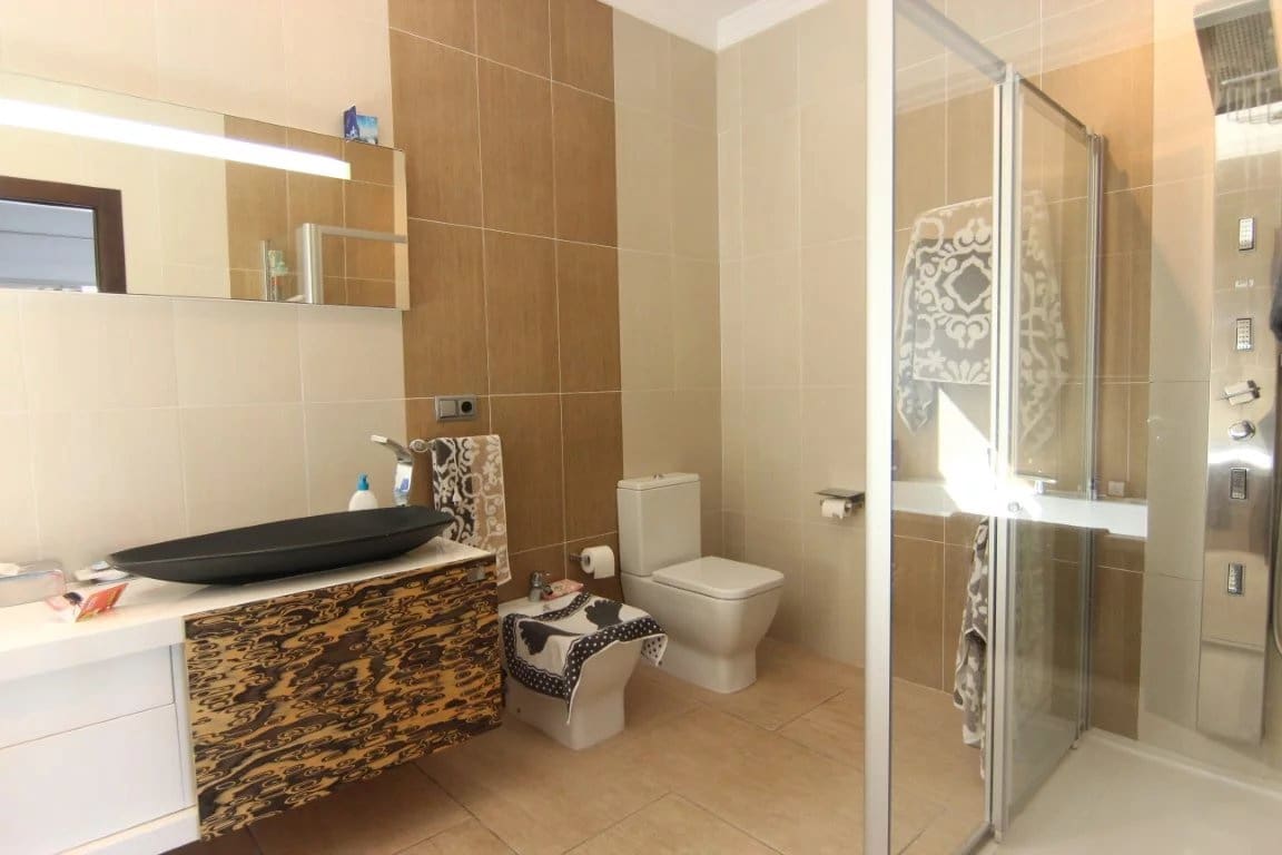 5 bedroom Villa for sale in Javea / Xabia with pool garage - € 1,315,000 (Ref: 10045663)
