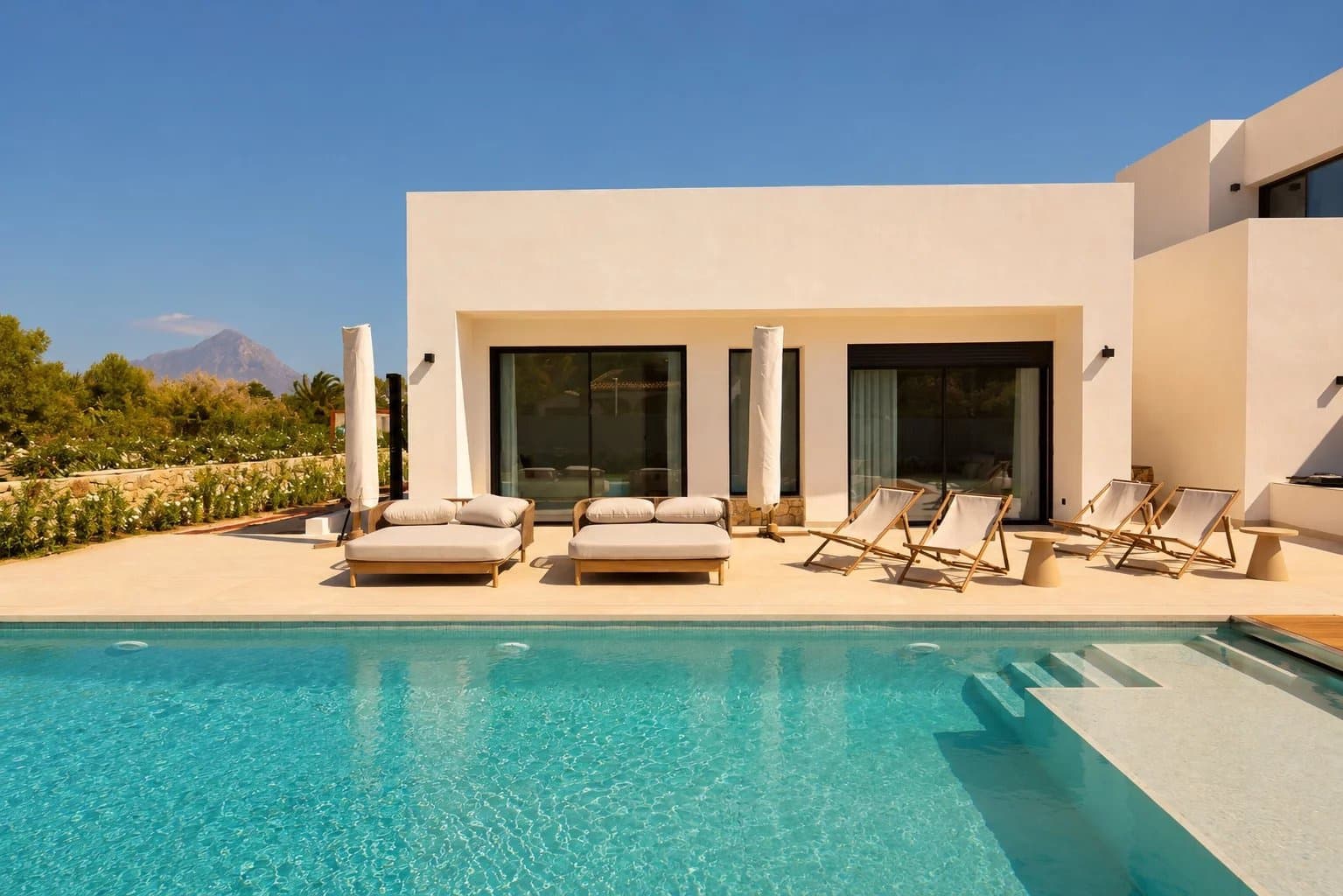 5 soverom Villa til salgs i Javea / Xabia med svømmebasseng - € 2 300 000 (Ref: 10091449)