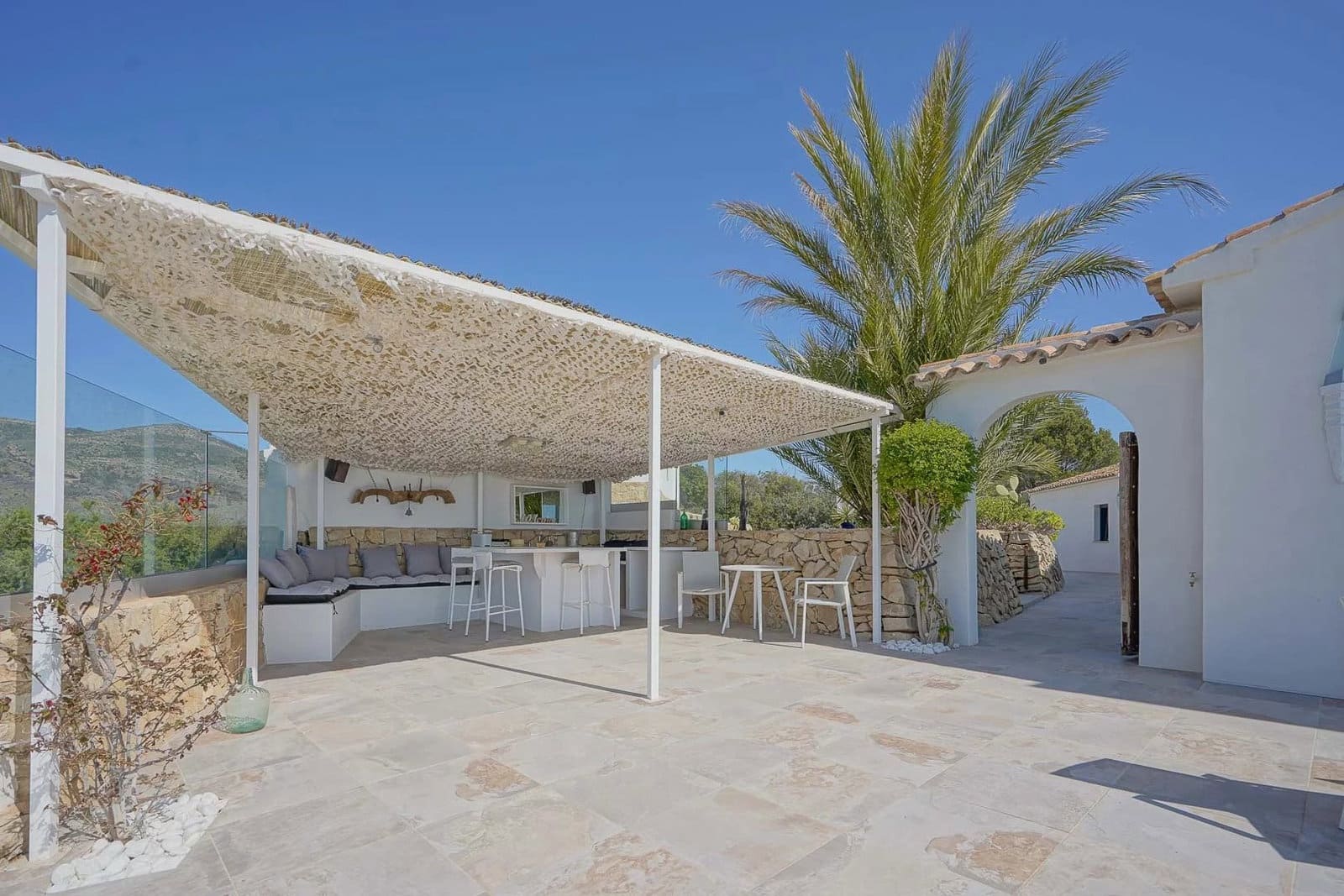 5 soveværelse Villa til salg i Benissa med swimmingpool garage - € 2.290.000 (Ref: 10091450)