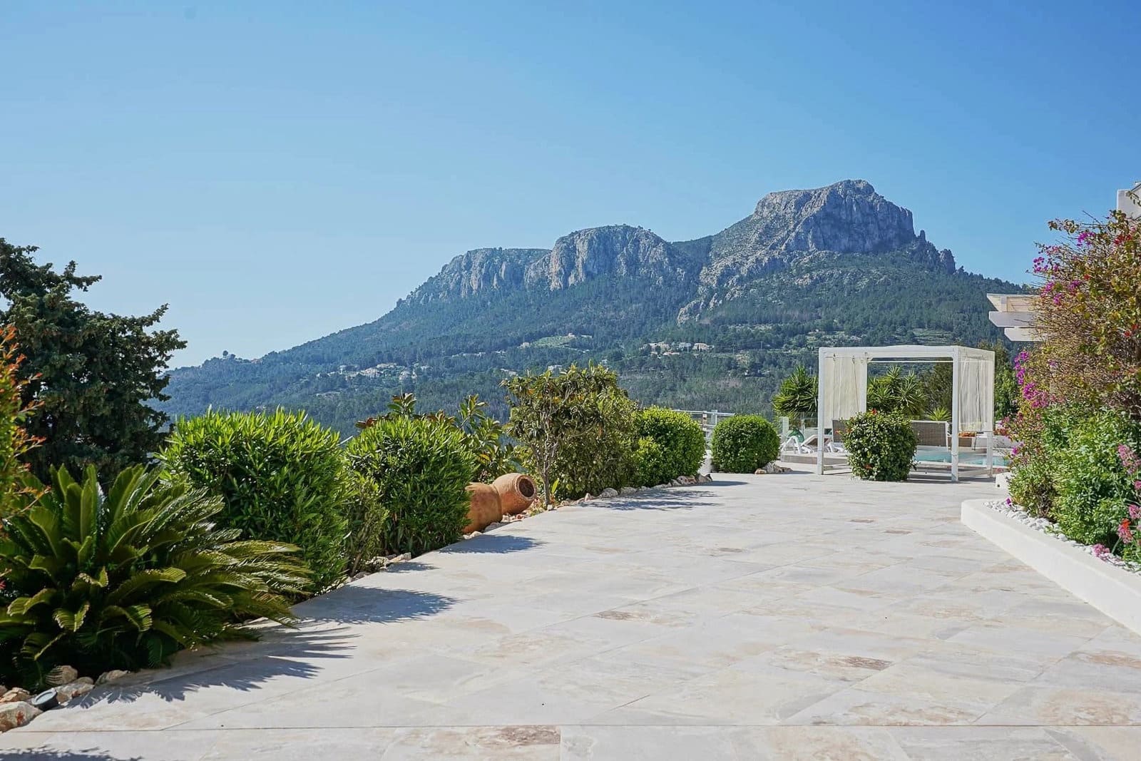 5 soveværelse Villa til salg i Benissa med swimmingpool garage - € 2.290.000 (Ref: 10091450)