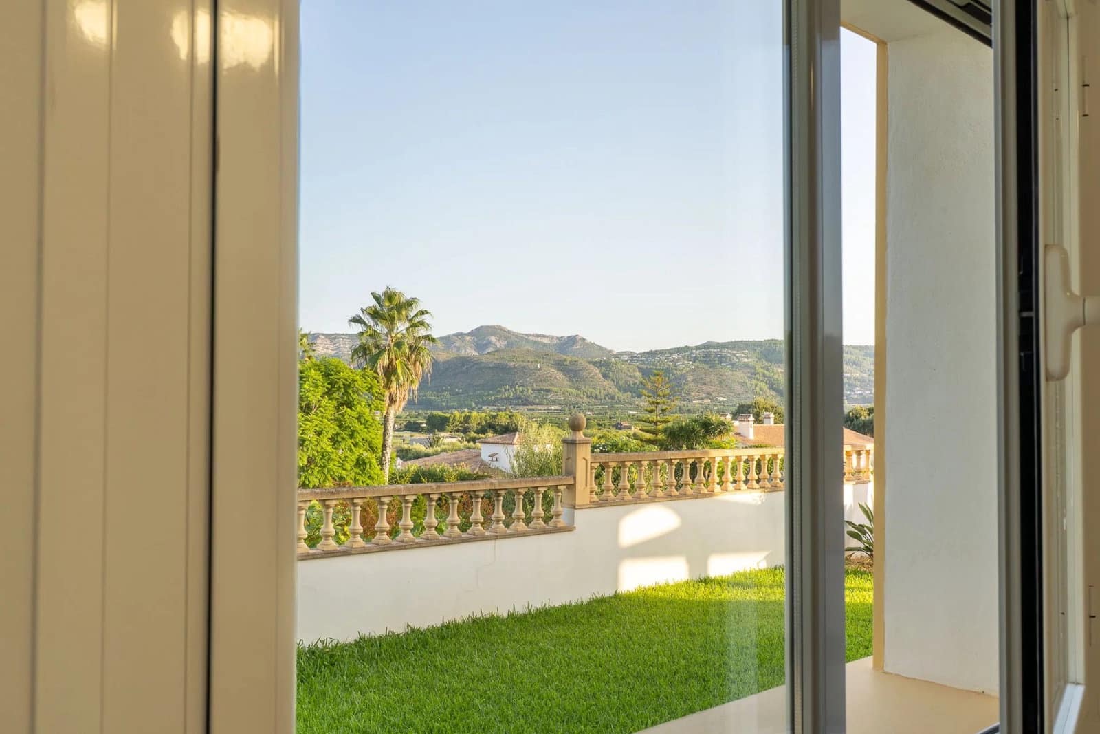 Chalet de 4 habitaciones en Beniarbeig en venta con piscina garaje - 799.000 € (Ref: 10098426)