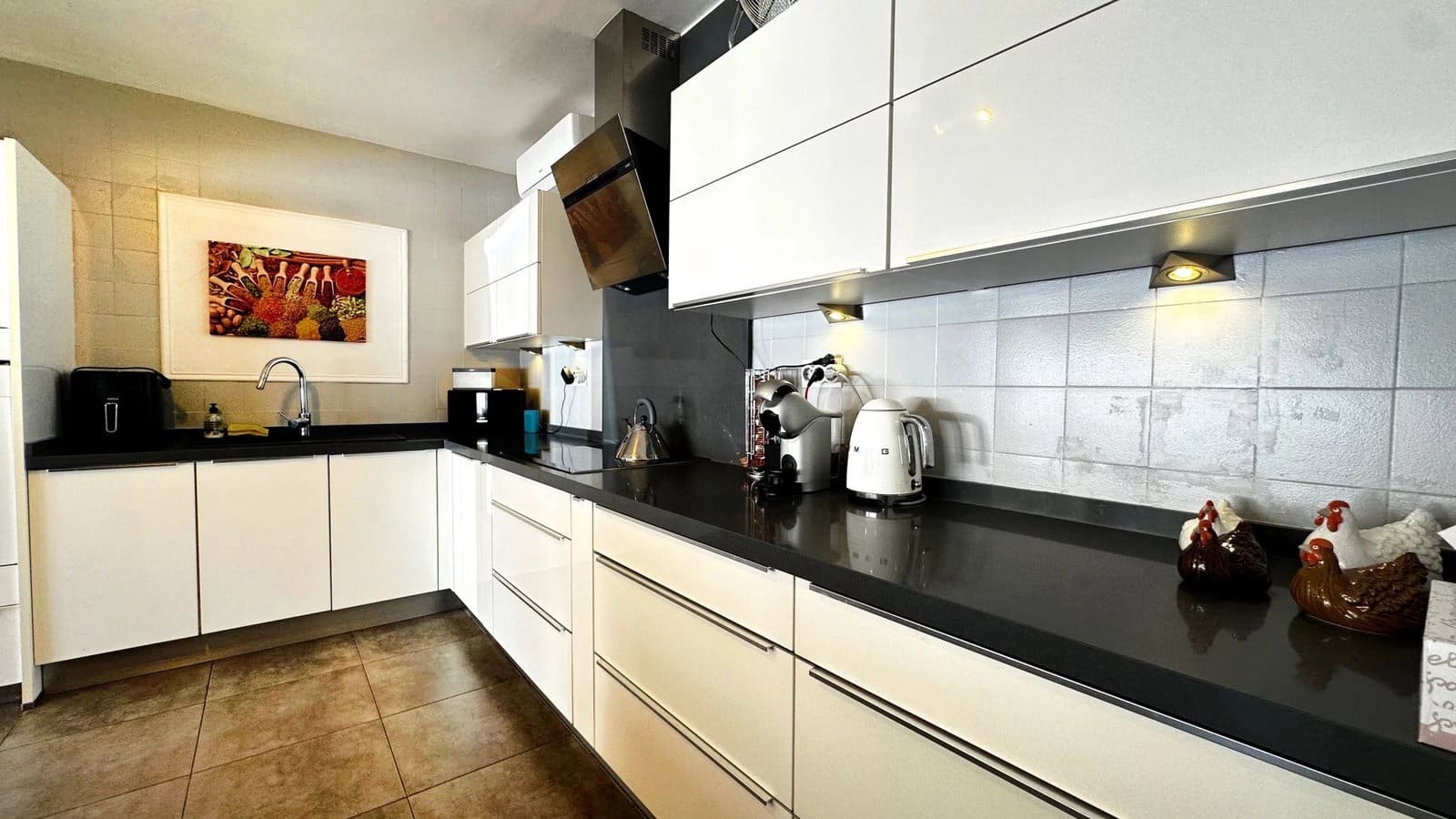 4 bedroom Villa for sale in La Nucia with pool garage - € 835,000 (Ref: 10102624)